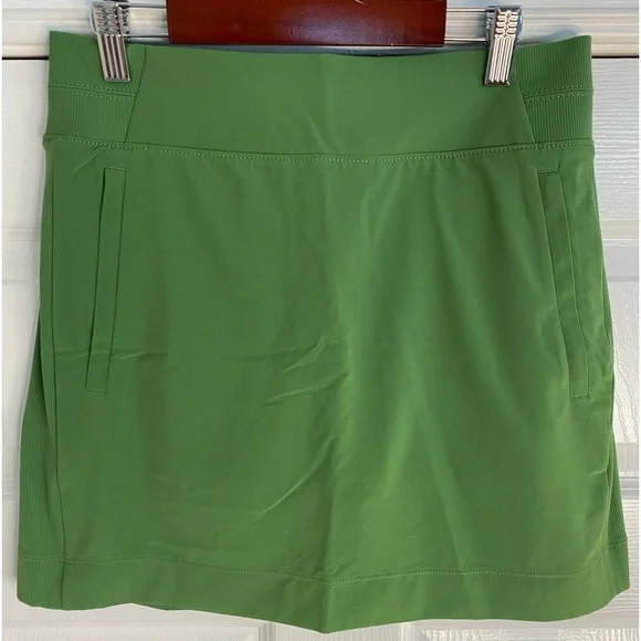 Athleta Skort W/Pockets Green Size 4 New Never Worn No Tags - Picture 1 of 12